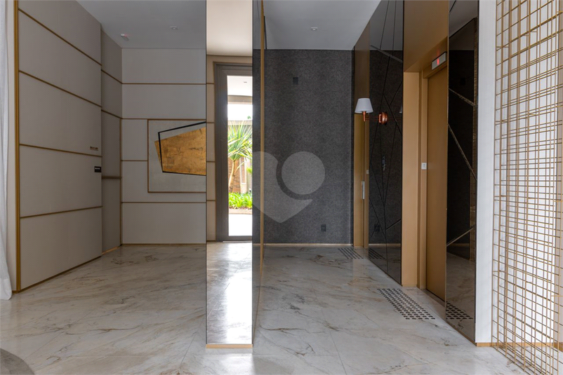 Foto REO1119184