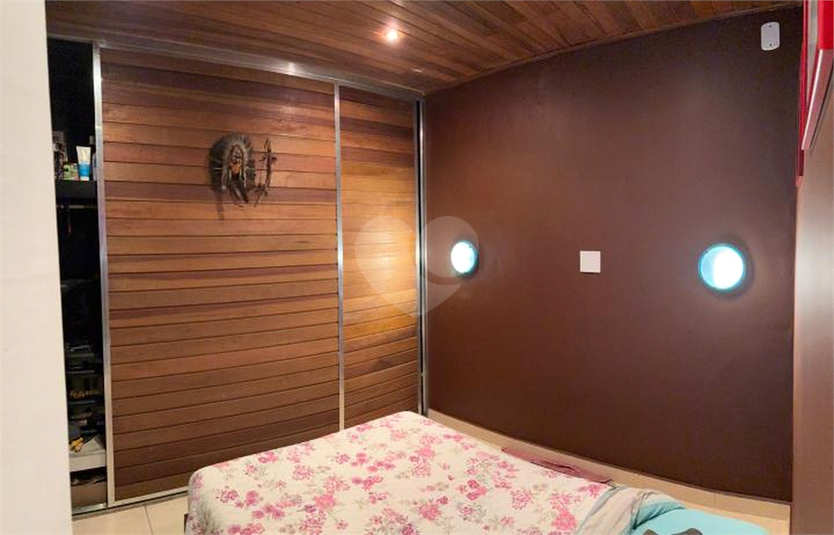 Foto REO1119237
