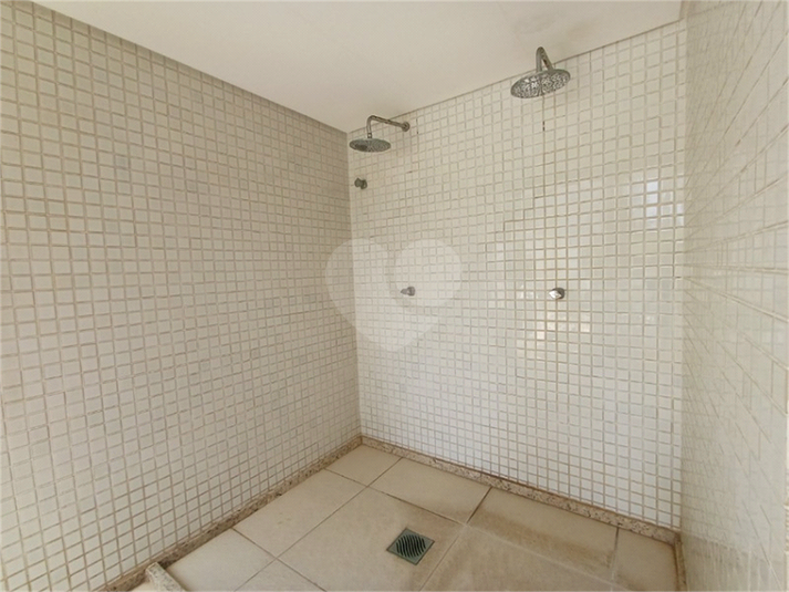 Foto REO1119306
