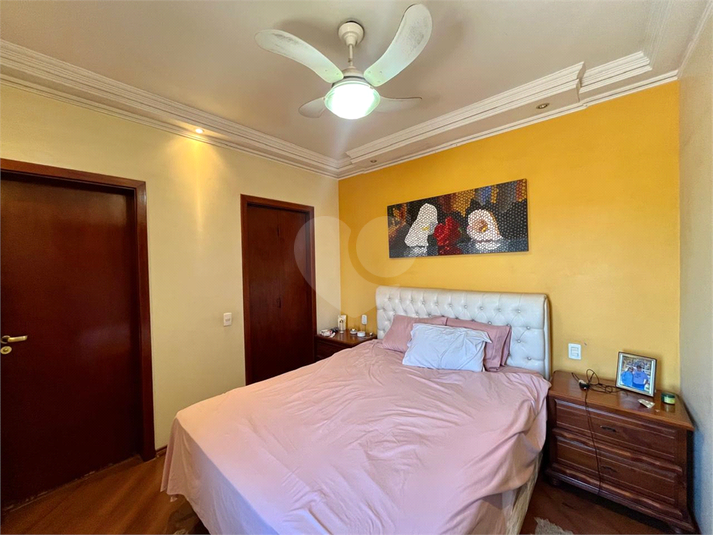 Foto REO1119339