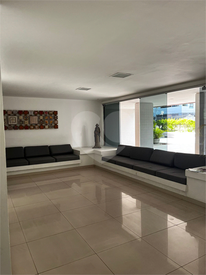 Foto REO1119356