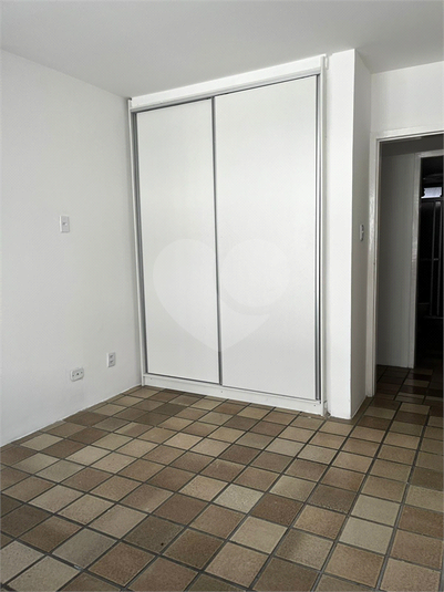 Foto REO1119356