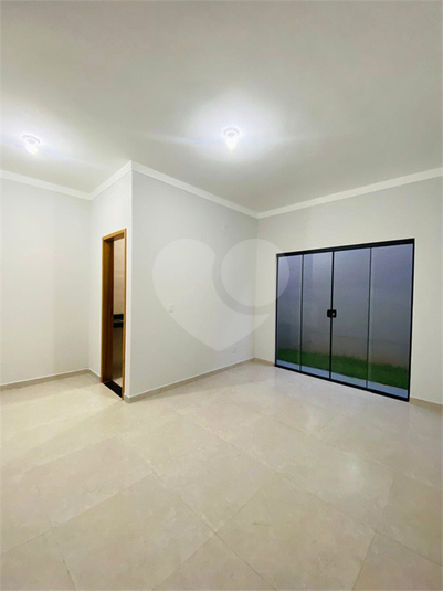 Foto REO1119387