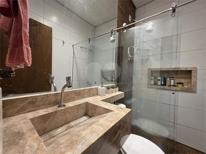 Foto REO1119389