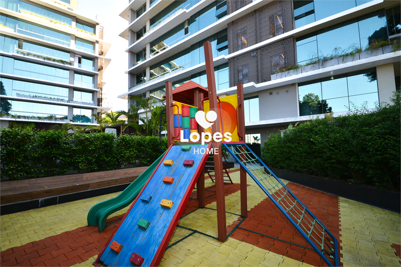 Foto REO1119413