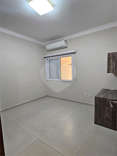Foto REO1119439