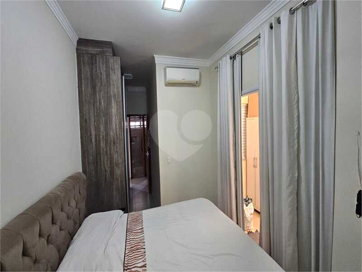 Foto REO1119439