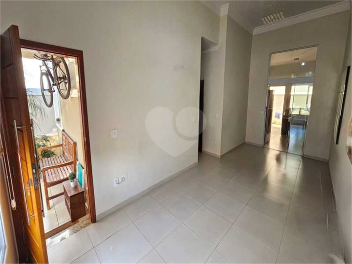 Foto REO1119439