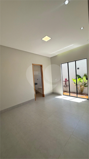 Foto REO1119471