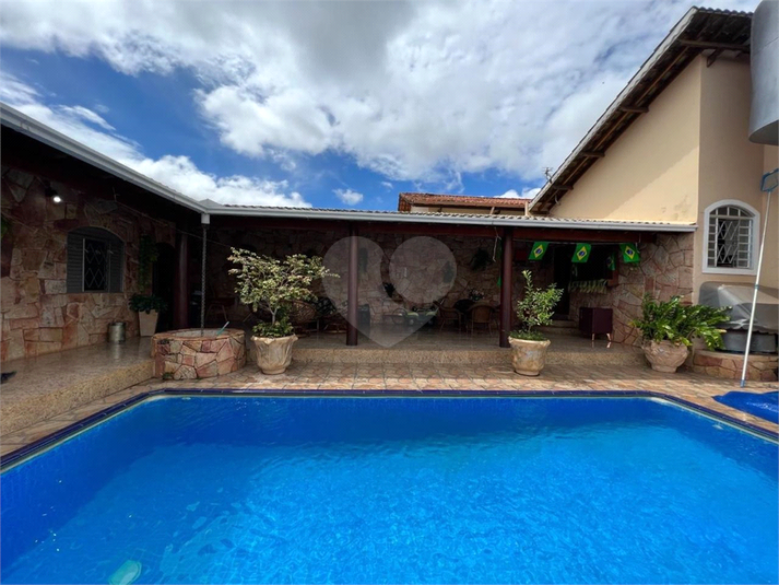 Foto REO1119480