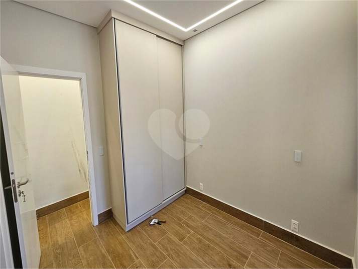 Foto REO1119486