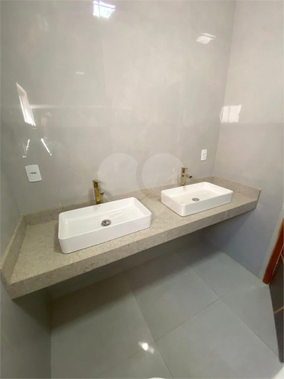 Foto REO1119496