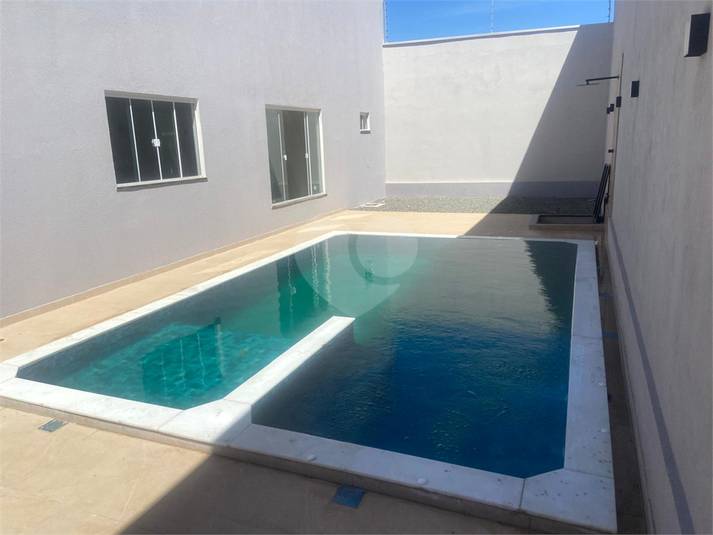 Foto REO1119496