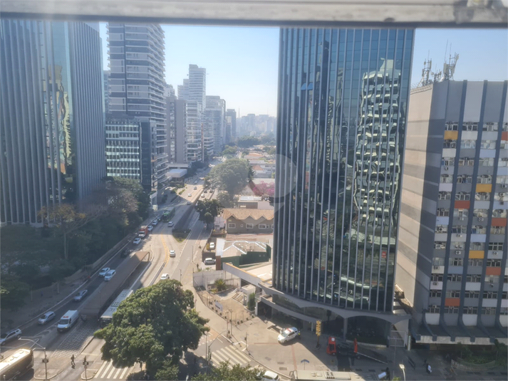 Foto REO1119517