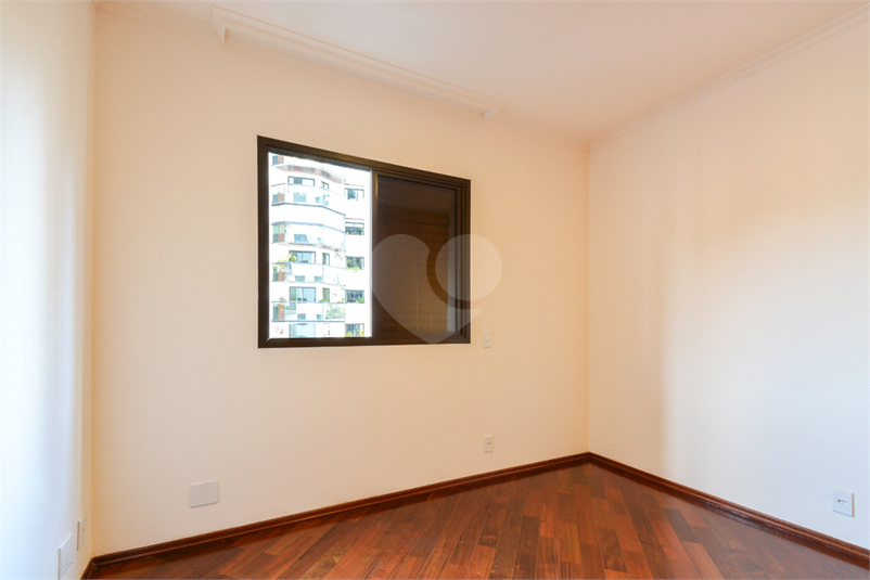 Foto REO1119533