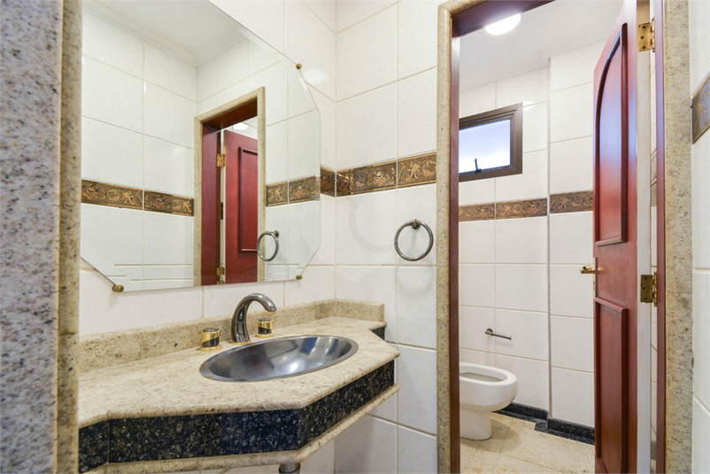 Foto REO1119533