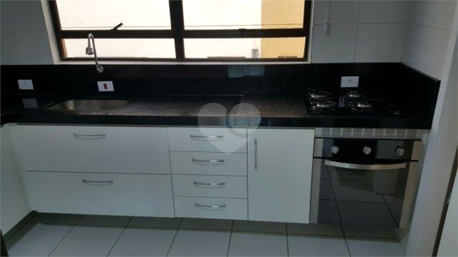 Foto REO1119545