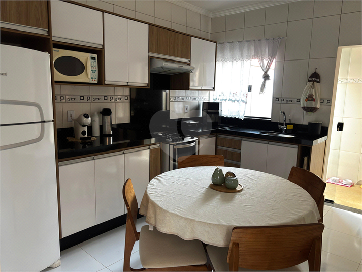 Foto REO1119550