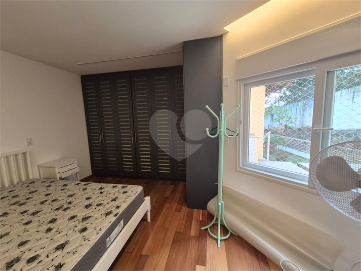 Foto REO1119569