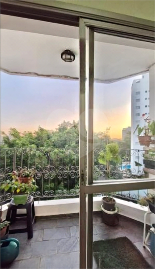 Foto REO1119577