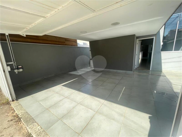 Foto REO1119591
