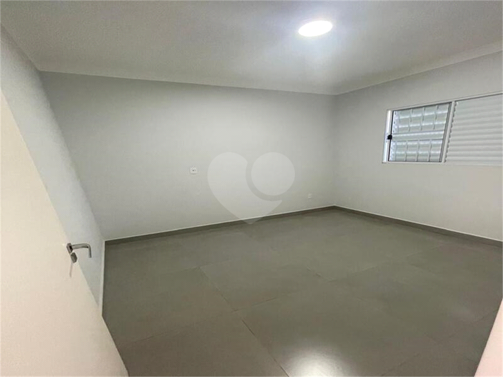 Foto REO1119591