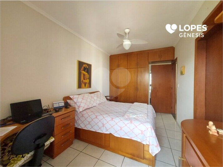 Foto REO1119700