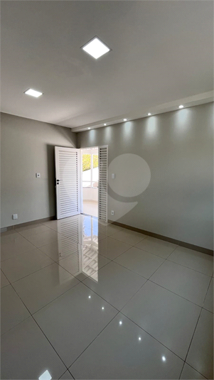 Foto REO1119726