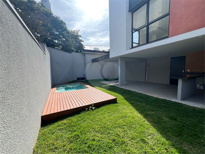 Foto REO1119738