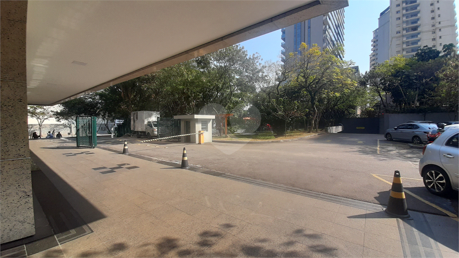 Foto REO1119752