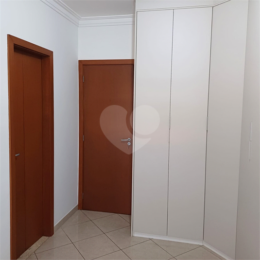 Foto REO1119761