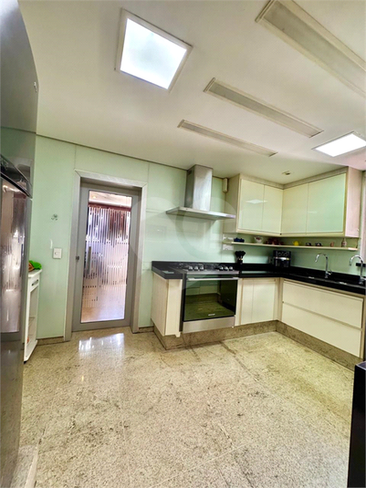 Foto REO1119868