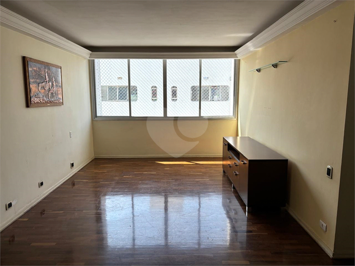 Foto REO1120011
