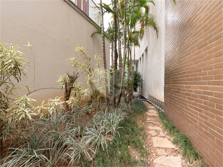 Foto REO1120081