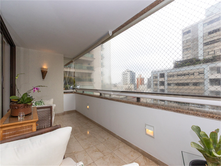 Foto REO1120081