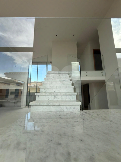Foto REO1120109