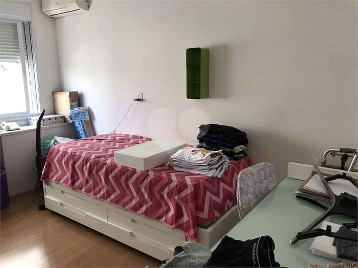 Foto REO1120182