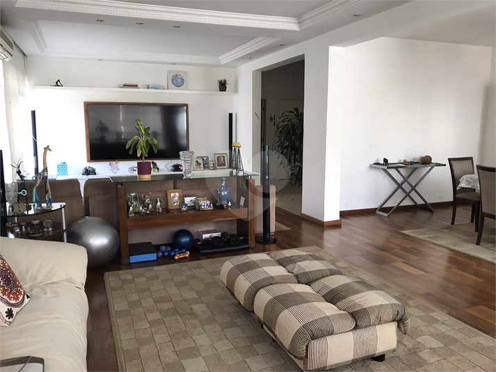 Foto REO1120182