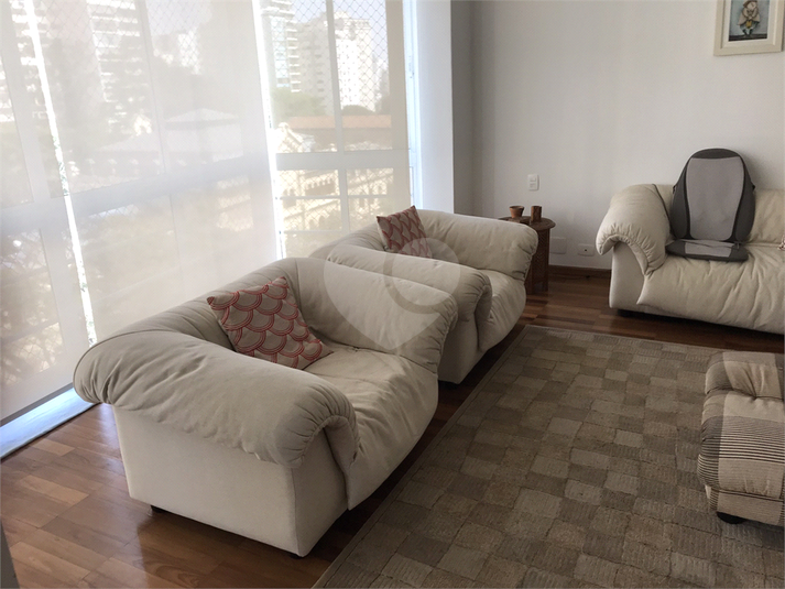Foto REO1120182