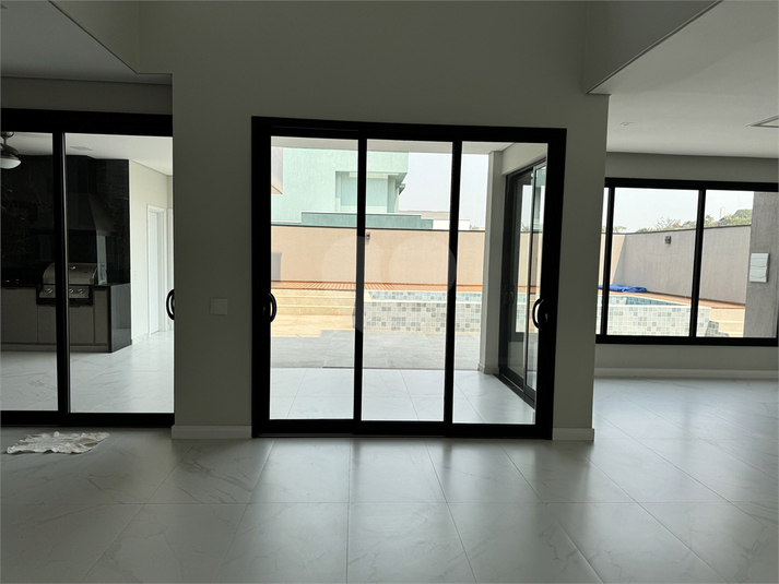 Foto REO1120270
