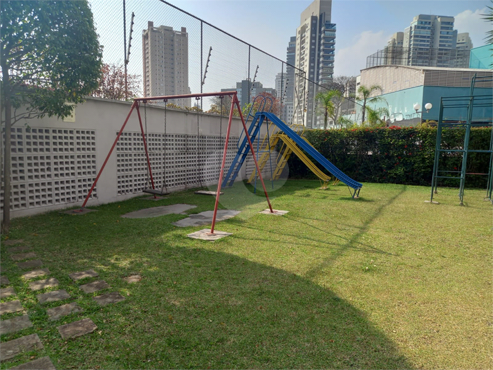 Foto REO1120372