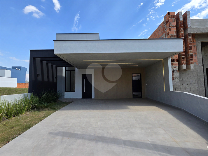 Foto REO1120440