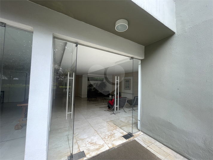 Foto REO1120443