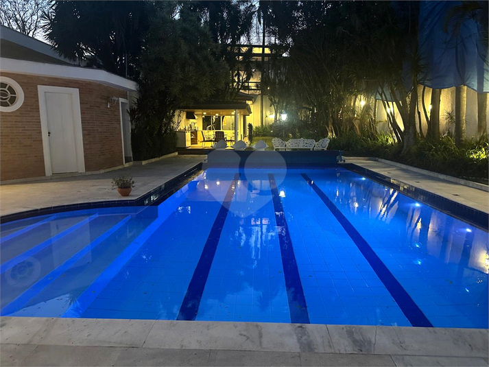 Foto REO1120446