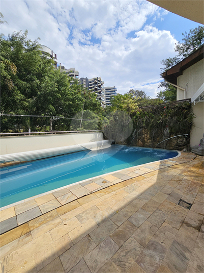 Foto REO1120460