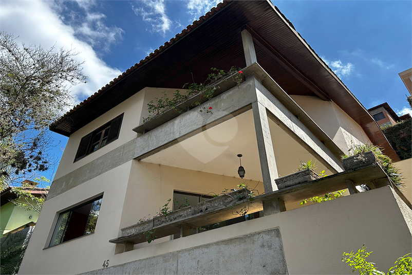 Foto REO1120552