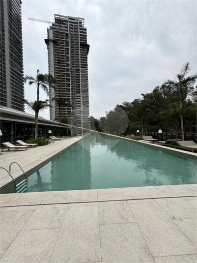 Foto REO1120592