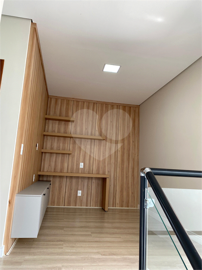 Foto REO1120748