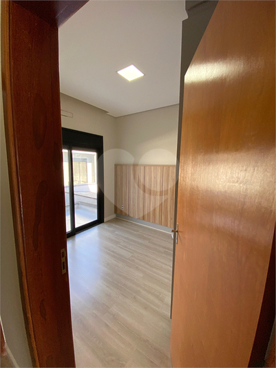 Foto REO1120748