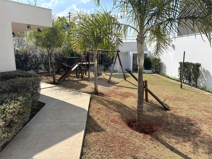 Foto REO1120766